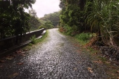 Strade di acciottolato per chilometri